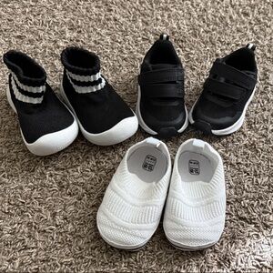 Infant sale - sock hard bottom shoe size 5, 2 & white infant slides size 12-18m
